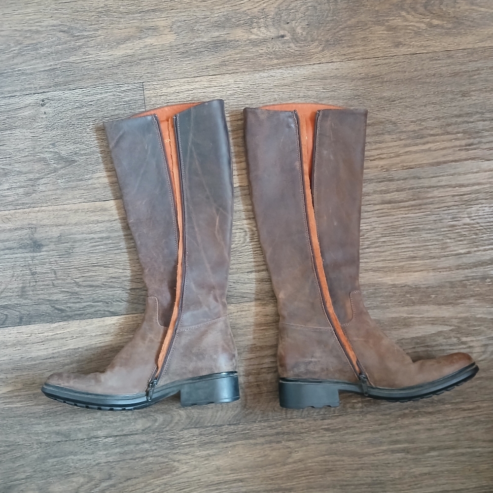 Hunter Leather Crest Riding Boots. Made in Itay - Picture 9 of 16